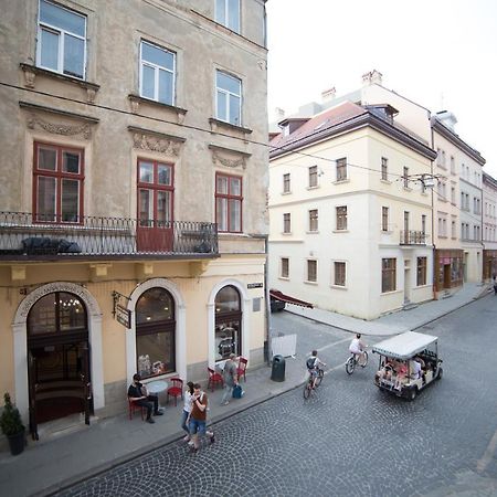 Apartment On Virmenska 3, With 2 Separate Bedrooms Lviv Eksteriør billede